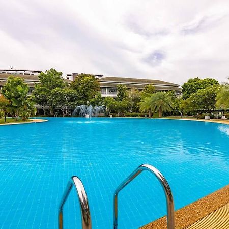 4 Bedroom Townhouse In Great Location! หัวหิน ภายนอก รูปภาพ