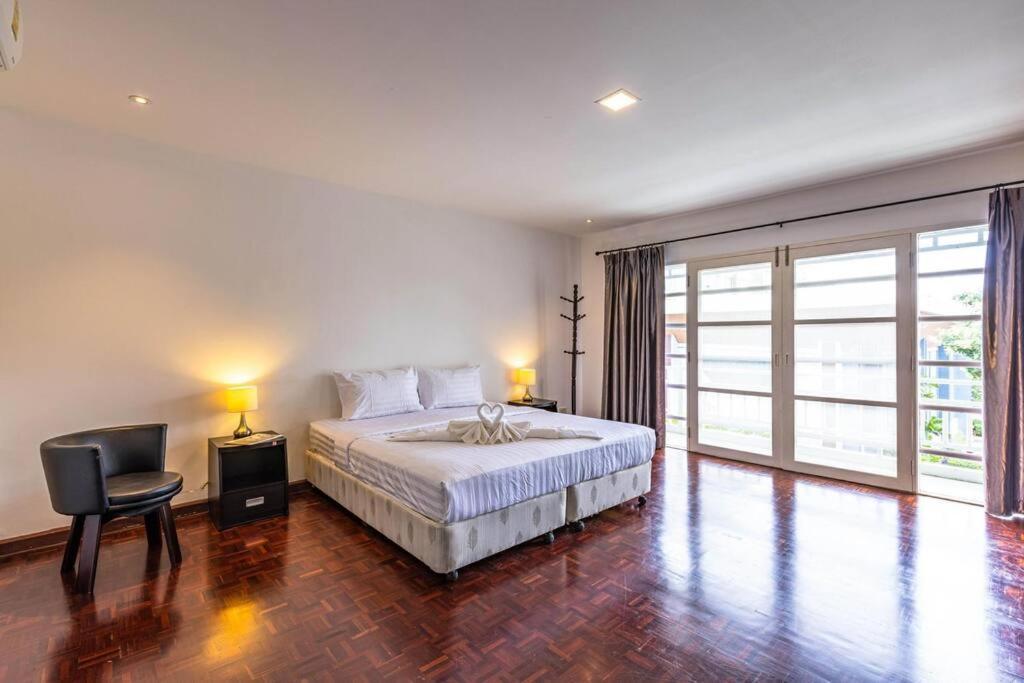 4 Bedroom Townhouse In Great Location! หัวหิน ภายนอก รูปภาพ