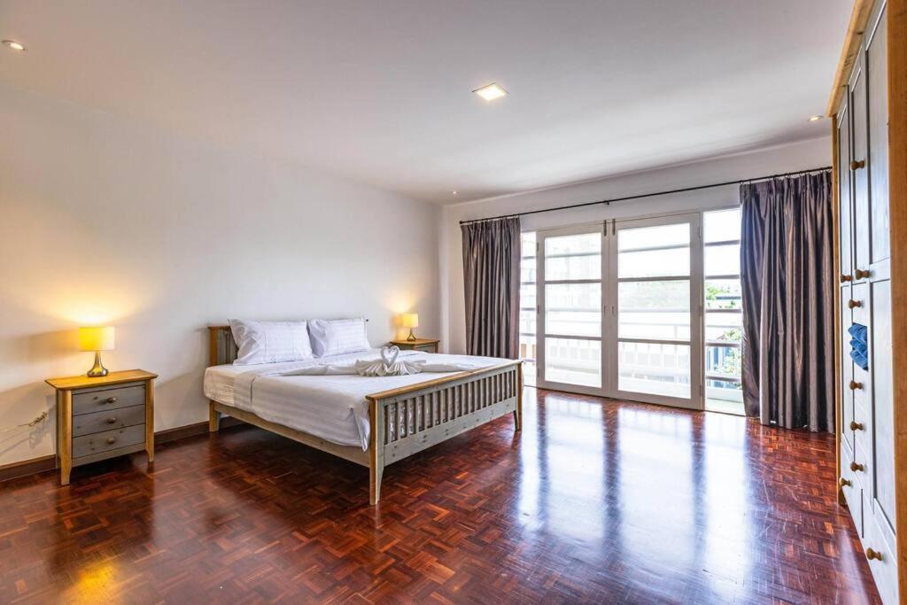 4 Bedroom Townhouse In Great Location! หัวหิน ภายนอก รูปภาพ