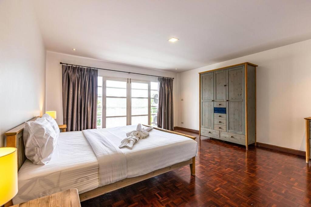 4 Bedroom Townhouse In Great Location! หัวหิน ภายนอก รูปภาพ