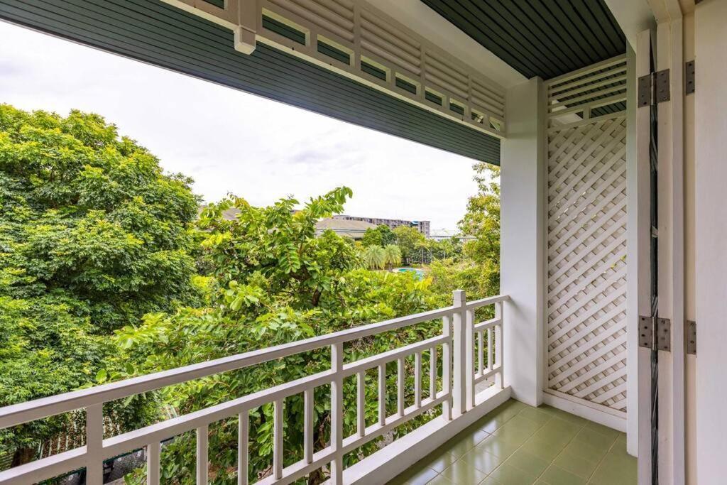 4 Bedroom Townhouse In Great Location! หัวหิน ภายนอก รูปภาพ