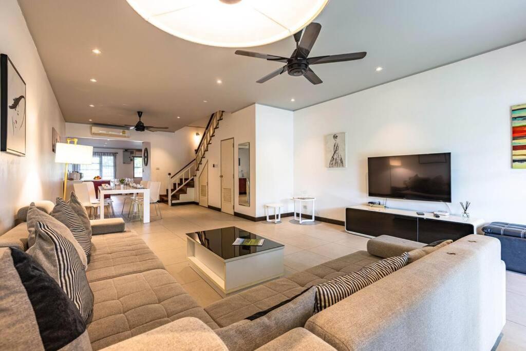 4 Bedroom Townhouse In Great Location! หัวหิน ภายนอก รูปภาพ