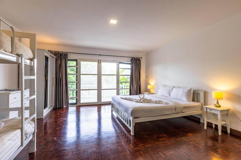4 Bedroom Townhouse In Great Location! หัวหิน ภายนอก รูปภาพ