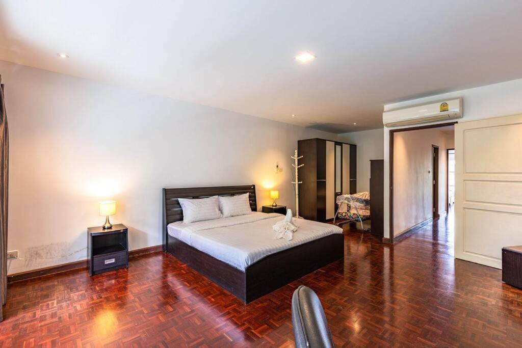 4 Bedroom Townhouse In Great Location! หัวหิน ภายนอก รูปภาพ