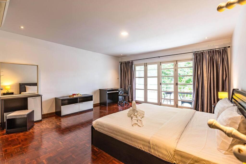 4 Bedroom Townhouse In Great Location! หัวหิน ภายนอก รูปภาพ